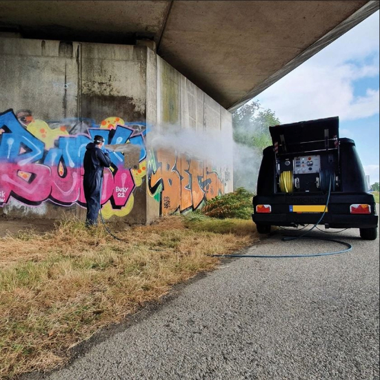 Fjern grafitti uden kemi
